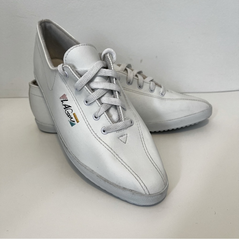 Vintage 1994 LA Gear Inc white lace up sneakers